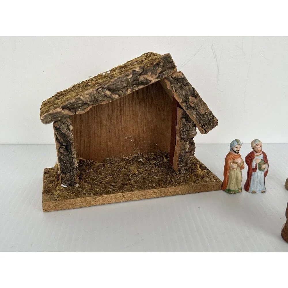Vintage Flambro Porcelain 7-Pc Nativity Set with Wood Stable - Taiwan ROC